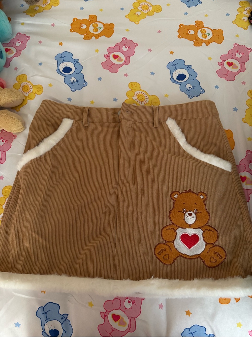 SHEIN Brown Corduroy Mini Skirt with Bear Patch and White Faux Fur Trim